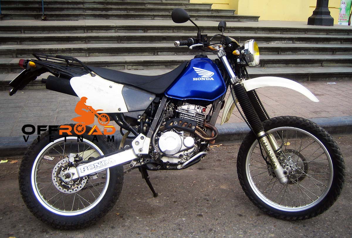 Hanoi Motorbike Rental - 250cc Motorcycles: Honda dirt bike XR250 1996 model