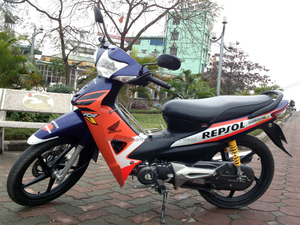 100cc Semi-Automatic Scooters - Hanoi Motorbike, Scooter Rental