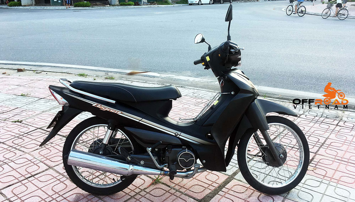 Hanoi Scooter Rental. SYM semi-automatic scooter 2017 Elegant 50cc