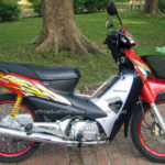 Honda Wave RS 100cc 2004 for rent in Hanoi. This is the second series of Wave.